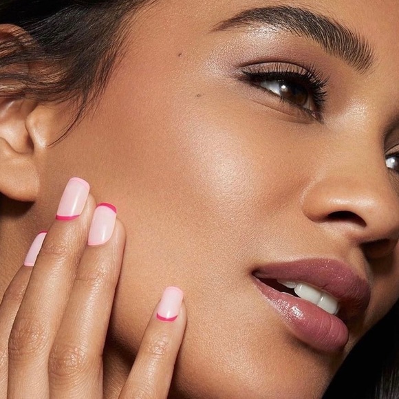 STILA Treasure Island All-in-One Bronze Highlight Blush Putty Trio - Picture 2 of 13